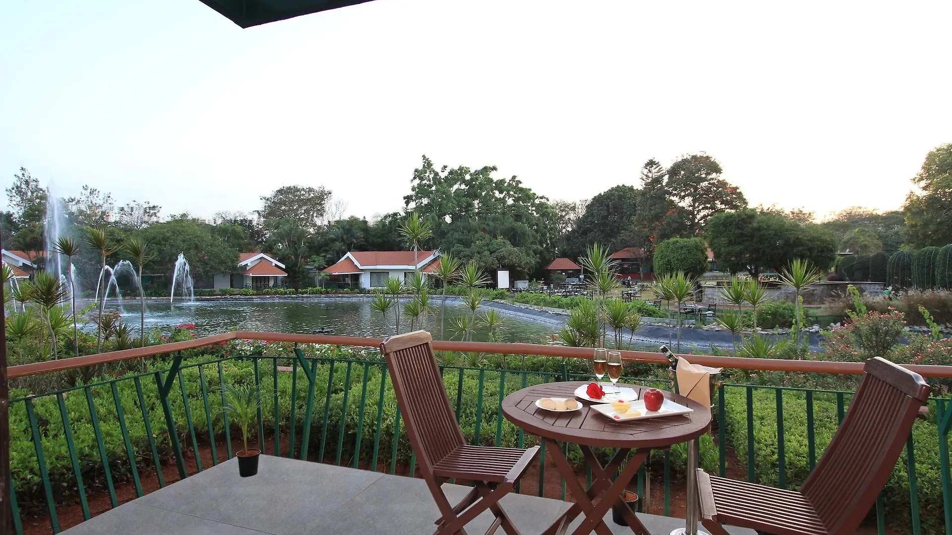 Silent Shores Resort & Spa Mysore 4*,  India
