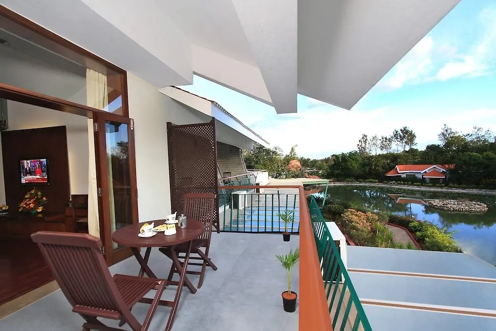 Silent Shores Resort & Spa Mysore 4*,